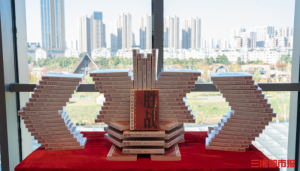 岳麓書會(huì) 書香湖南丨報(bào)告文學(xué)《勝戰(zhàn)》在長沙首發(fā)
